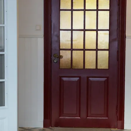 Charming With Balcony And View! Apartment *