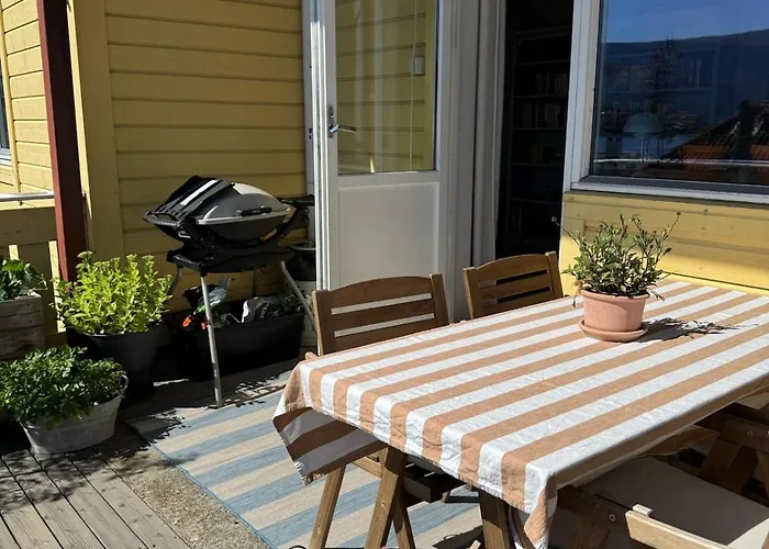 Charming With Balcony And View! Apartment