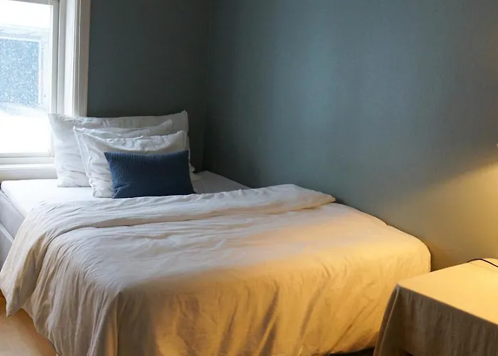 Charming With Balcony And View! Apartment