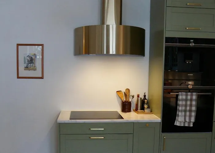 Charming With Balcony And View! Apartment