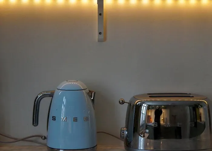 Charming With Balcony And View! Apartment