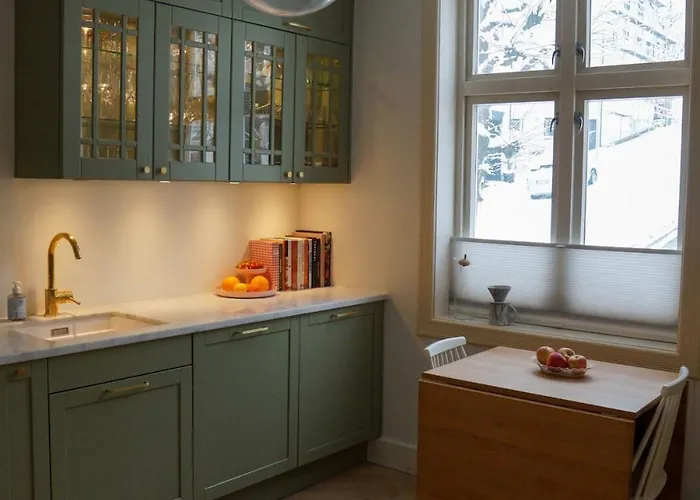 Charming With Balcony And View! Apartment *