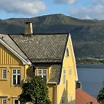 Appartamento Charming With Balcony And View! Ålesund