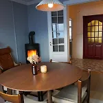Charming With Balcony And View! Appartamento Ålesund